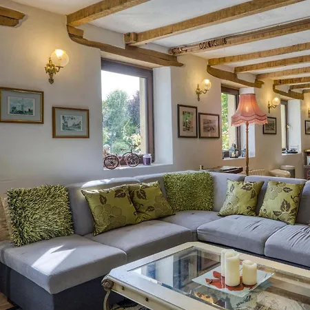 Charmante Maison Avec Piscine Nyaraló