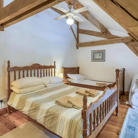 Charmante Maison Avec Piscine *