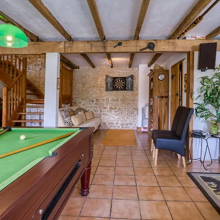 Charmante Maison Avec Piscine *