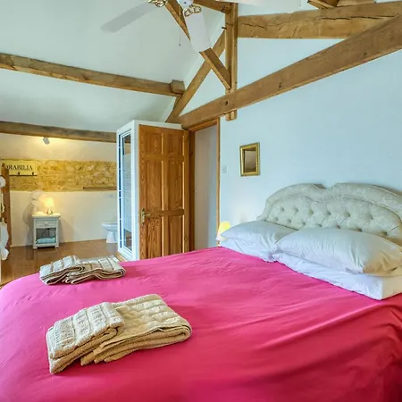 Charmante Maison Avec Piscine Lizant