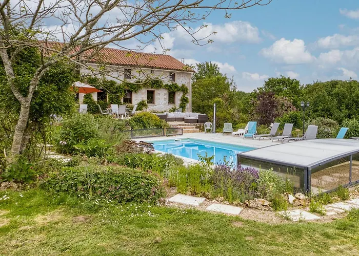 בית נופש Charmante Maison Avec Piscine Lizant