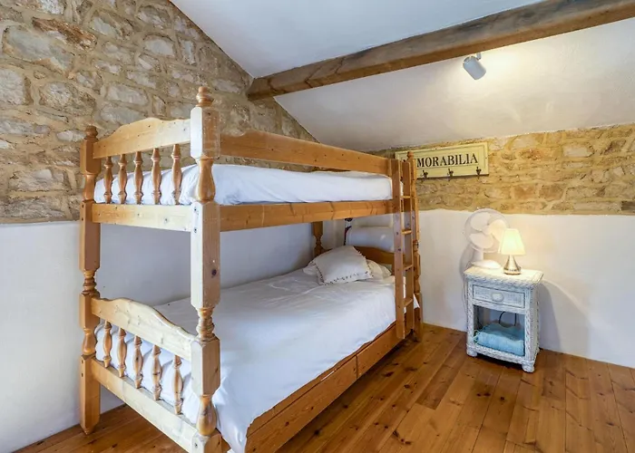 Charmante Maison Avec Piscine בית נופש *