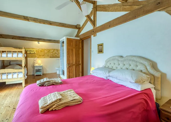 Charmante Maison Avec Piscine Lizant